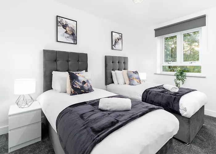 The Marson\'S Collection - 2 Bedroom Apartment - Balcony - Secure Parking - 4Mc